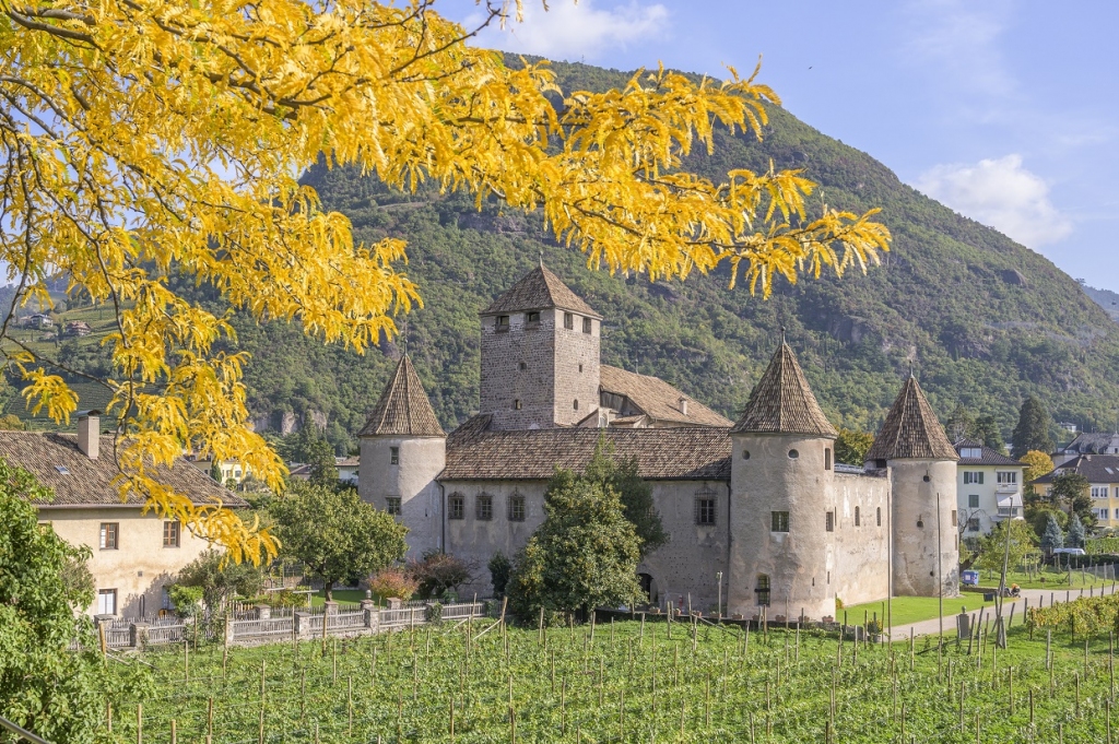 Una veduta autunnale del Castel Mareccio (credit: Manuela Tessaro)