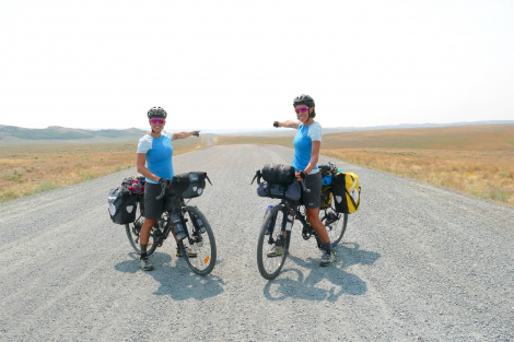 silvia e linda sono le cicliste per caso