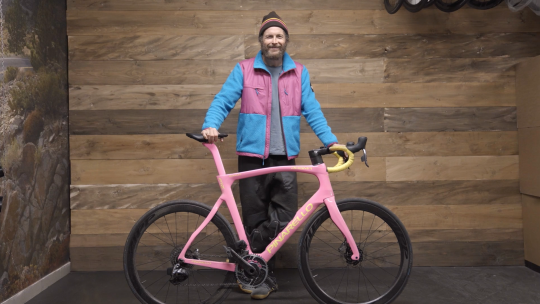 bici pinarello di jovanotti all'asta per l'ucraina