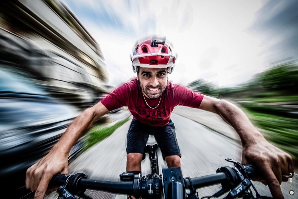 Luigi Sestili, un selfie in azione, sui pedali!