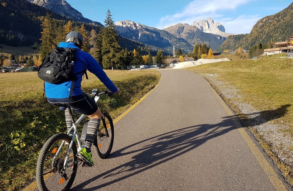 pista ciclabile val di fassa trentino alto adige